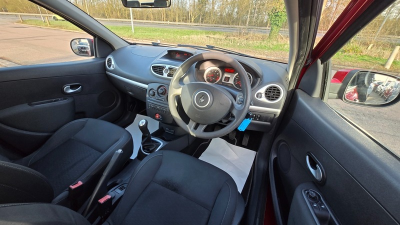 Used Renault Clio 2010 for sale - 77709000: Photo 19