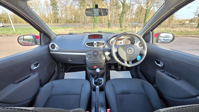 Used Renault Clio 2010 for sale - 77709000: Photo 25