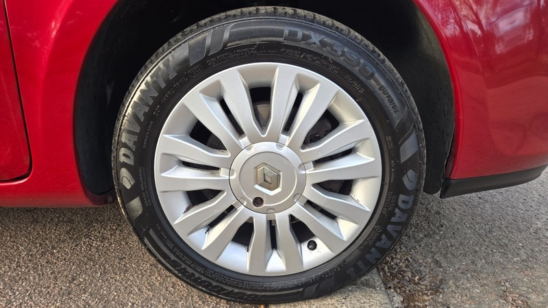 Used Renault Clio 2010 for sale - 77709000: Photo 42