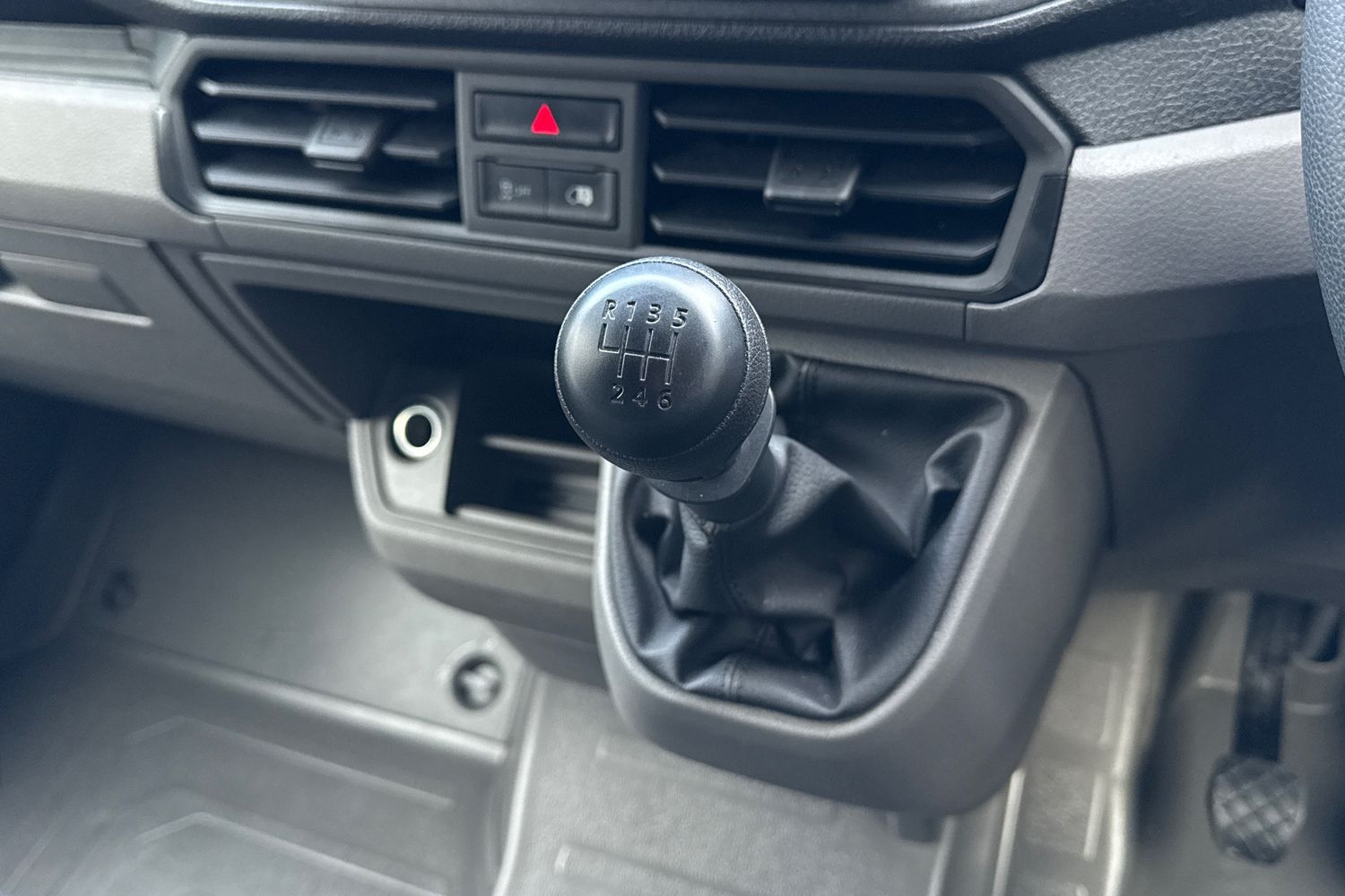 Used Volkswagen Crafter 2025 for sale - 77436010: Photo 23