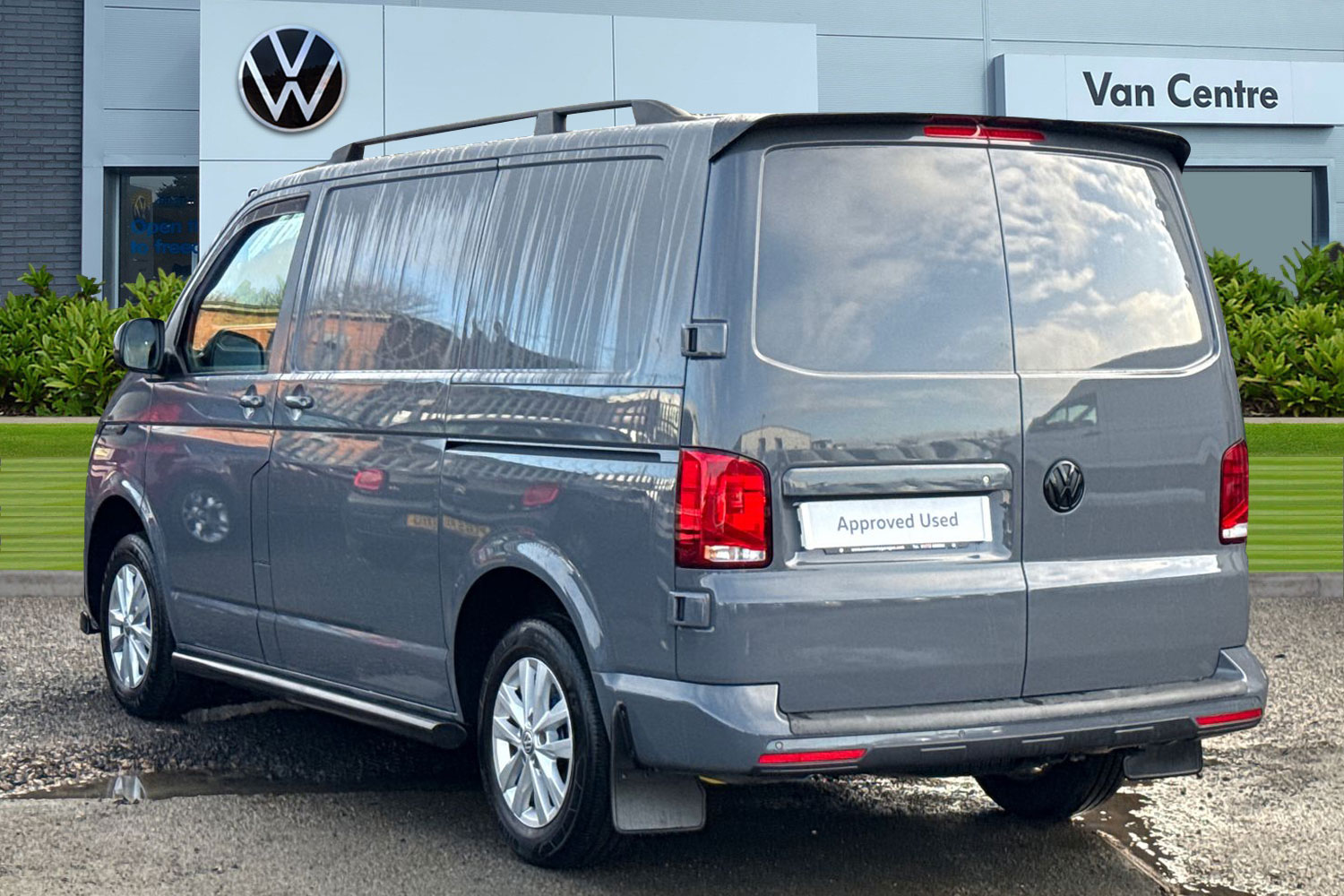 Used Volkswagen Transporter 2021 for sale - 76836291: Photo 2