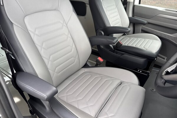 Used Volkswagen Transporter 2025 for sale - 76133727: Photo 41