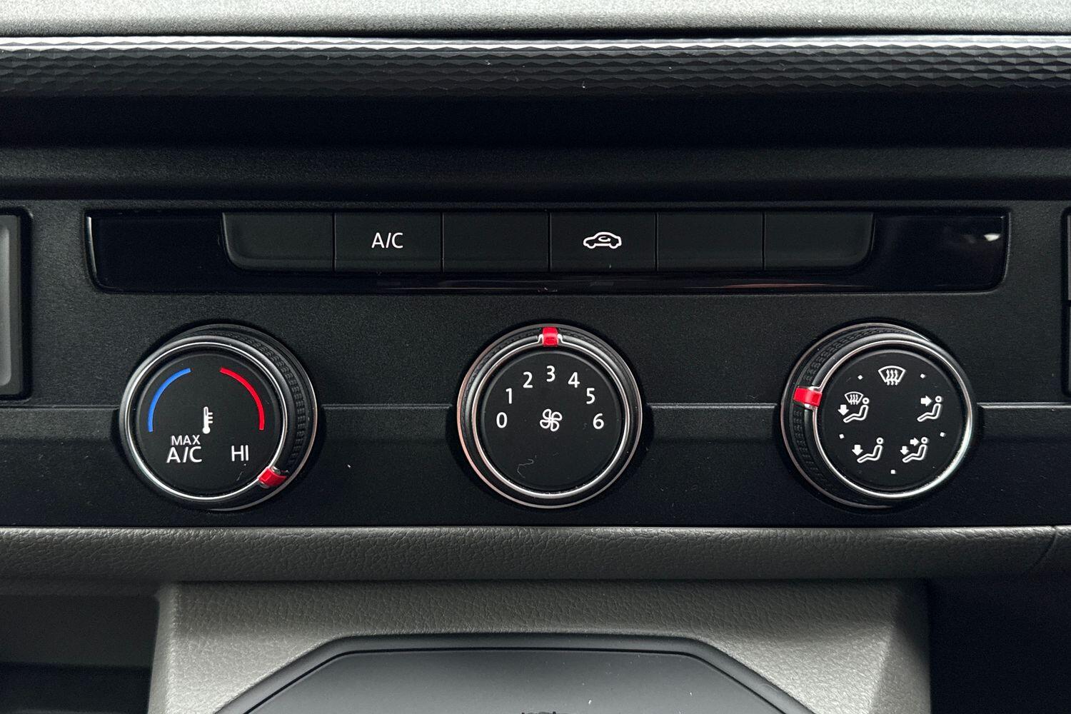 Used Volkswagen Transporter 2024 for sale - 77477137: Photo 18