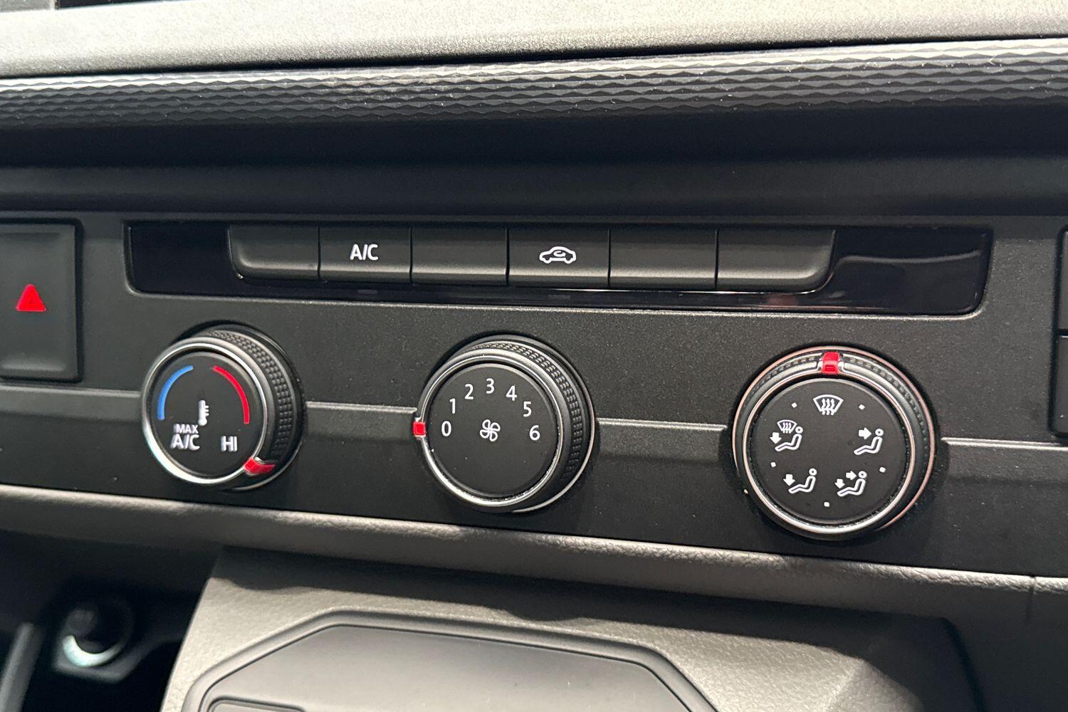 Used Volkswagen Transporter 2021 for sale - 77199361: Photo 18