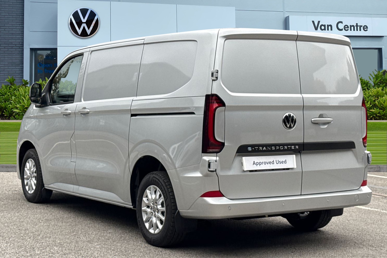 Used Volkswagen Transporter 2025 for sale - 76232535: Photo 2