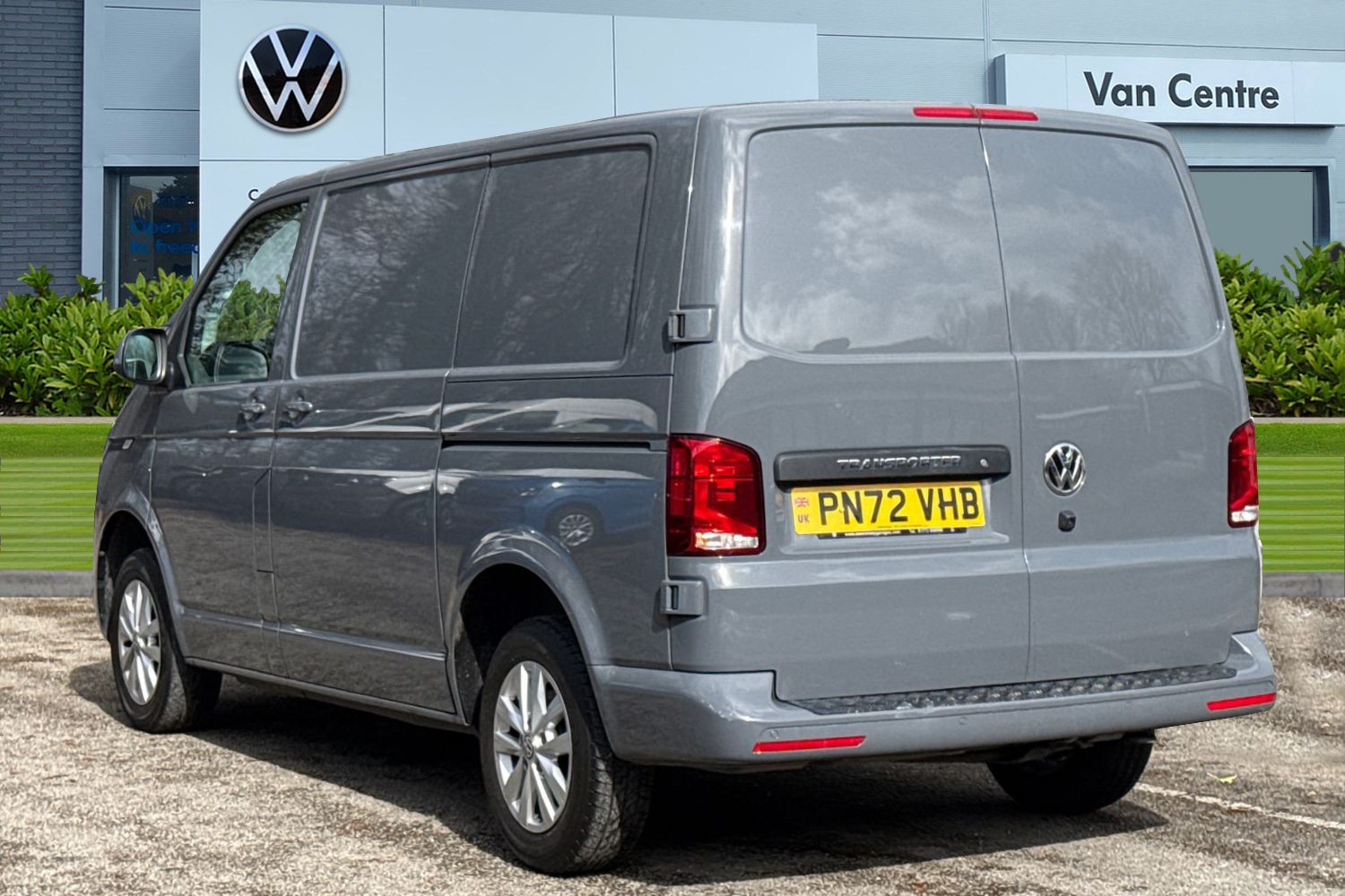 Used Volkswagen Transporter 2023 for sale - 78077304: Photo 2