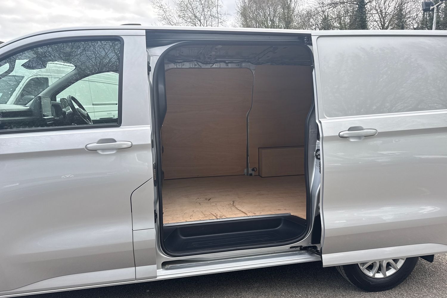 Used Volkswagen Transporter 2025 for sale - 78122526: Photo 36