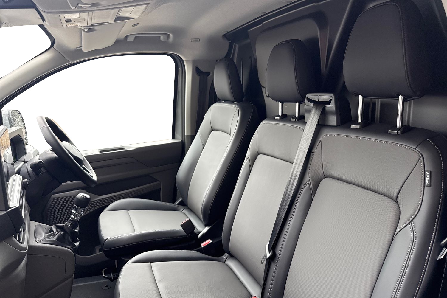 Used Volkswagen Transporter 2025 for sale - 76481100: Photo 15