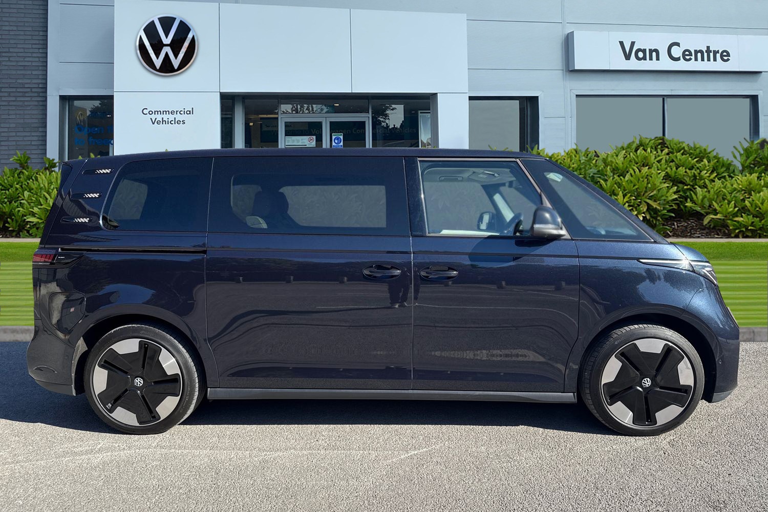 Used Volkswagen ID-Buzz 2024 for sale - 76171225: Photo 3
