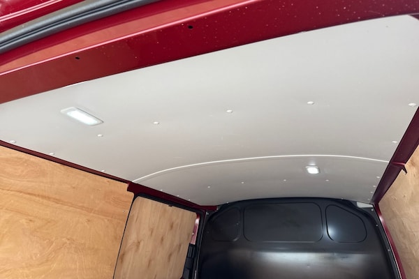 Used Volkswagen Transporter 2024 for sale - 76171152: Photo 44