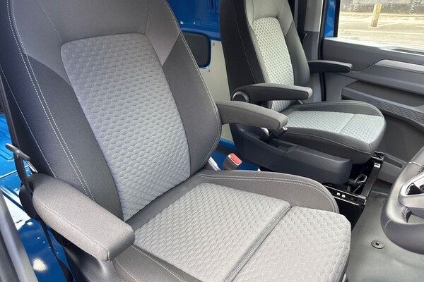 Used Volkswagen Transporter 2025 for sale - 76133737: Photo 44