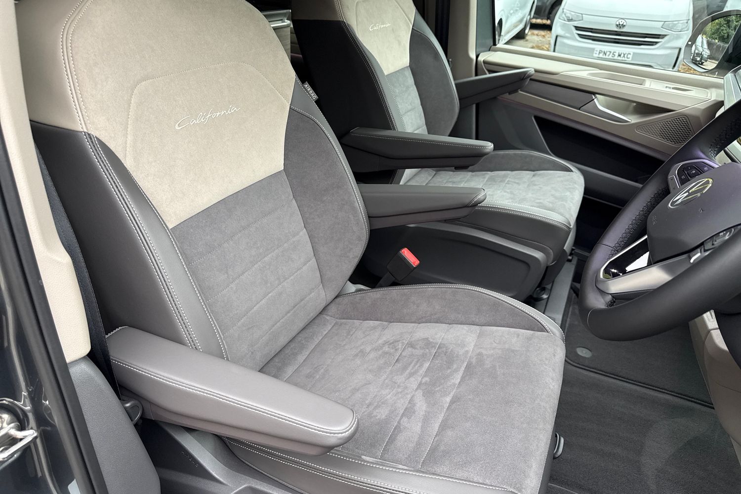 Used Volkswagen California 2025 for sale - 76272444: Photo 42