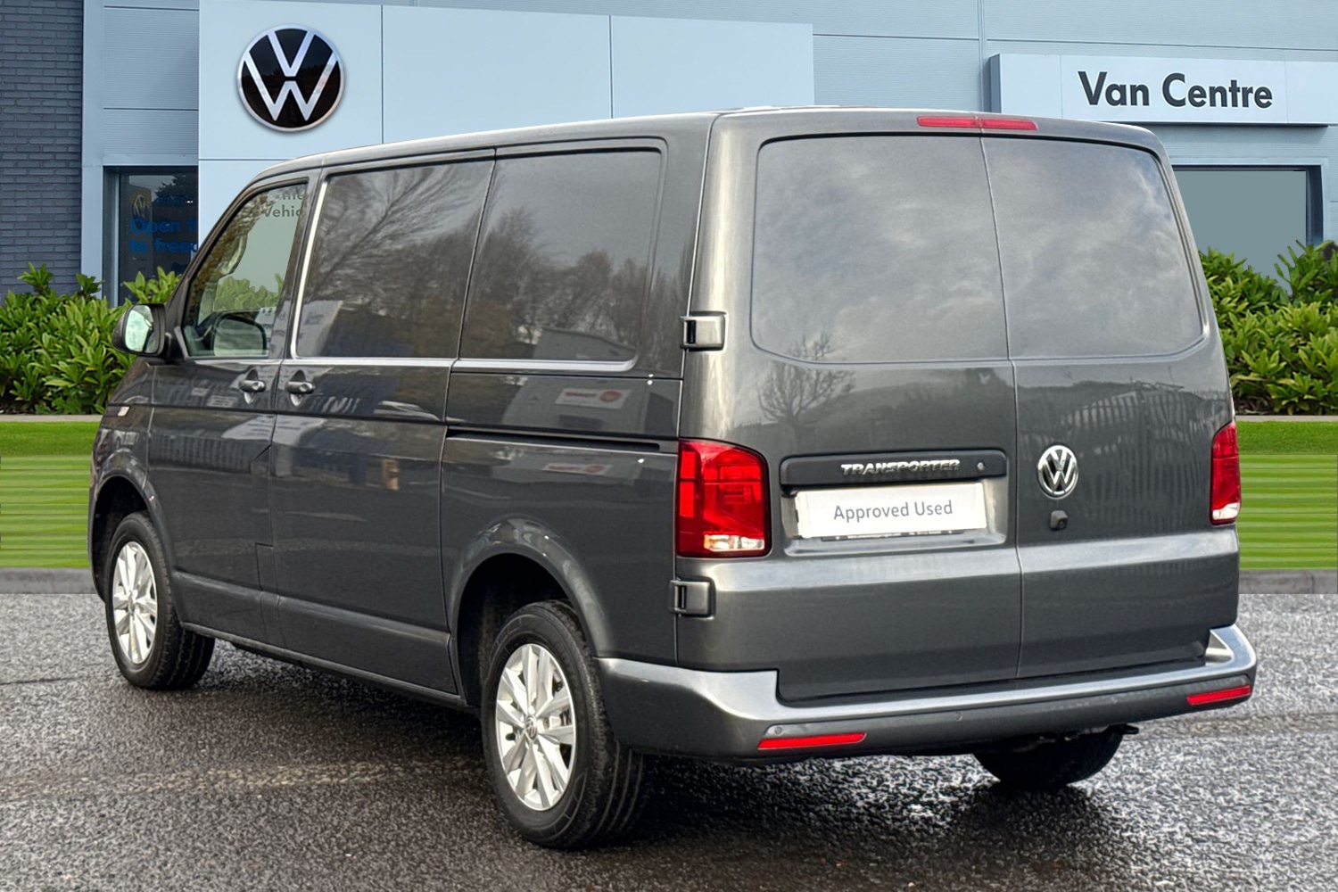 Used Volkswagen Transporter 2023 for sale - 76855040: Photo 2