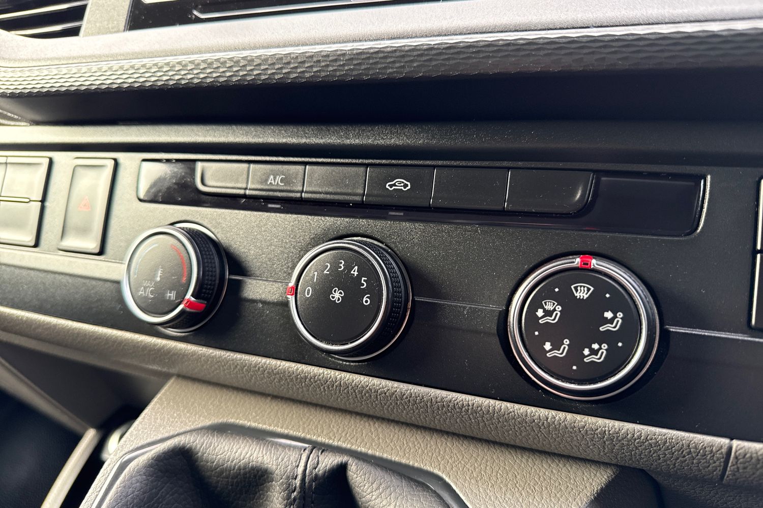 Used Volkswagen Transporter 2023 for sale - 76855040: Photo 22