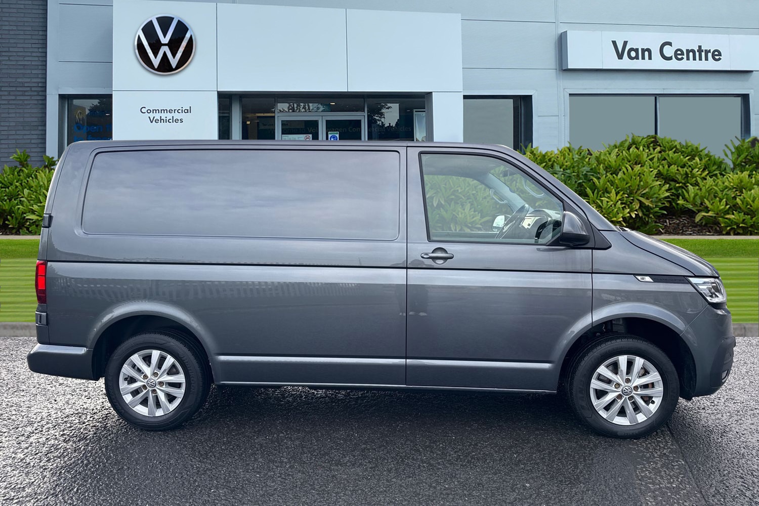 Used Volkswagen Transporter 2023 for sale - 76855040: Photo 3
