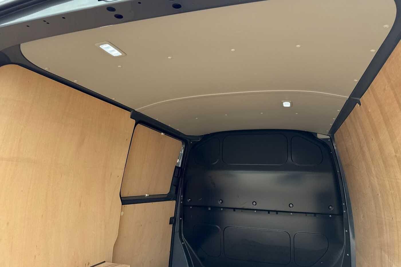 Used Volkswagen Transporter 2024 for sale - 77083934: Photo 43