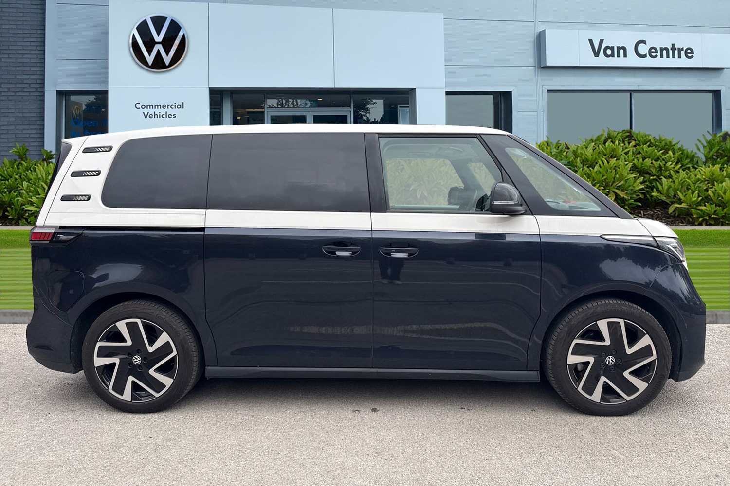 Used Volkswagen ID.Buzz 2024 for sale - 76288336: Photo 3