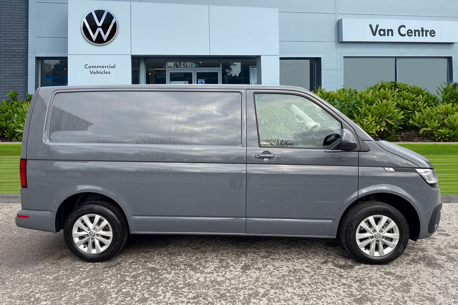 Used Volkswagen Transporter 2024 for sale - 77117740: Photo 3