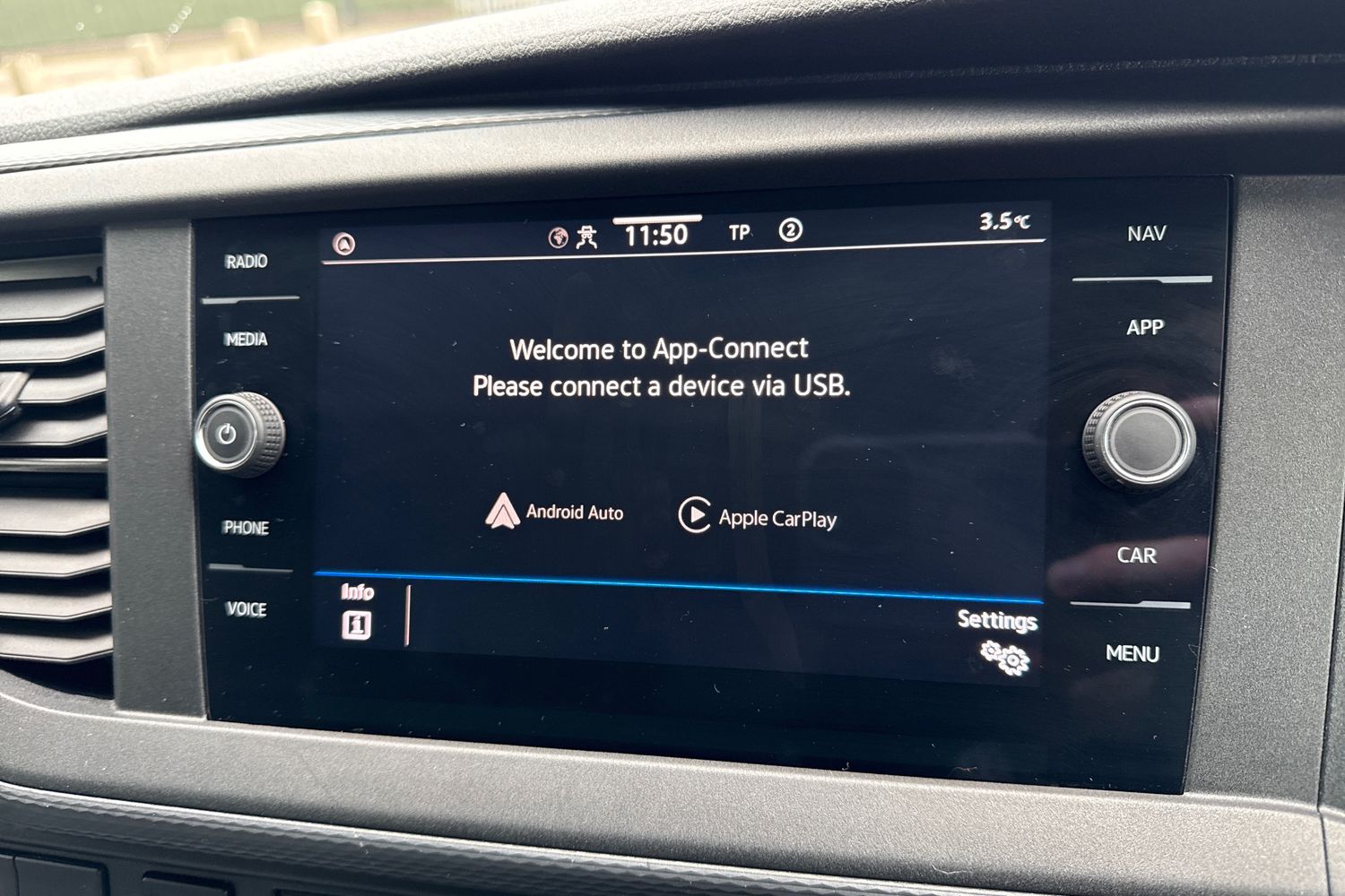 Used Volkswagen Transporter 2024 for sale - 77117740: Photo 33