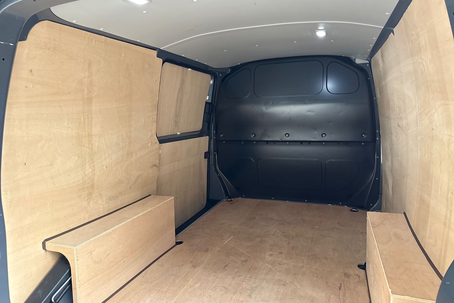 Used Volkswagen Transporter 2024 for sale - 77117740: Photo 38