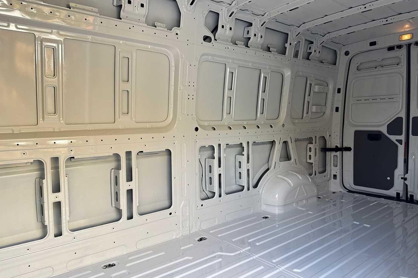 Used Volkswagen Crafter 2025 for sale - 76961604: Photo 13