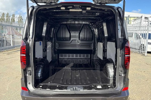 Used Volkswagen Transporter 2025 for sale - 76143804: Photo 9