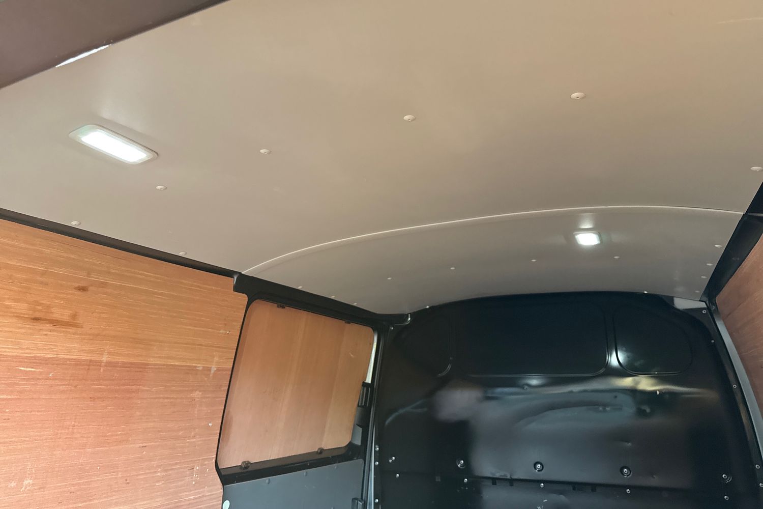 Used Volkswagen Transporter 2022 for sale - 76836318: Photo 28