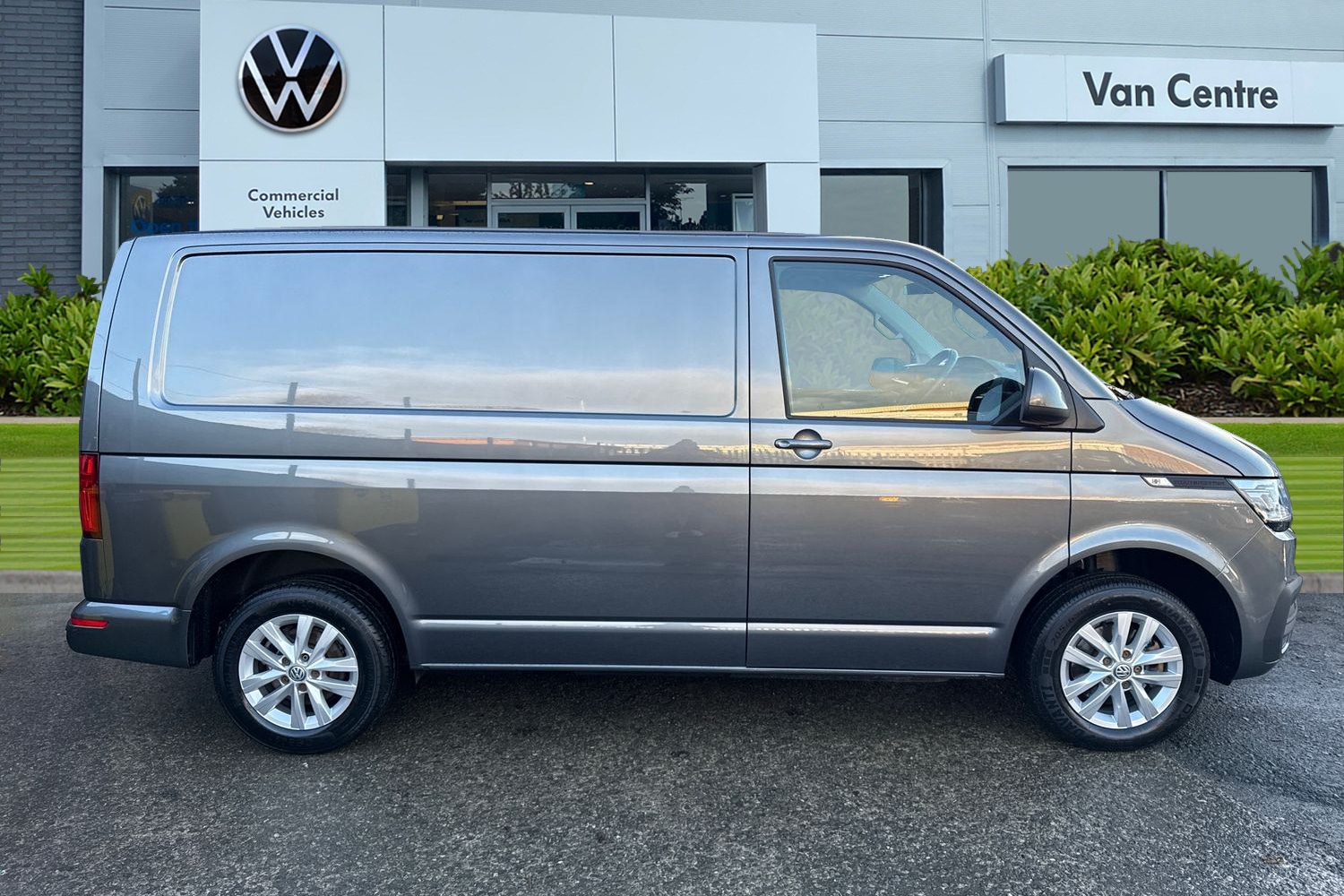 Used Volkswagen Transporter 2022 for sale - 76836318: Photo 3