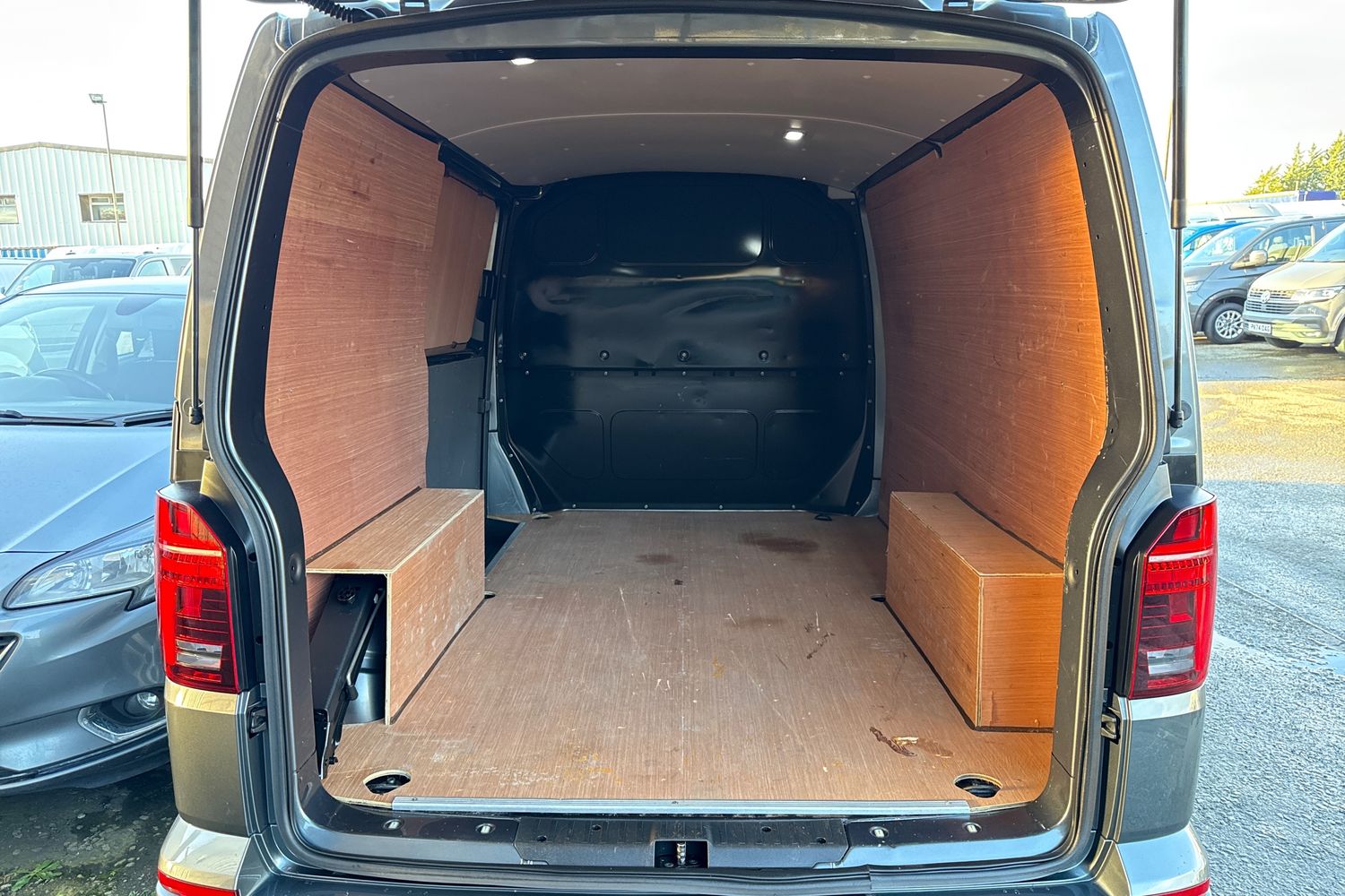 Used Volkswagen Transporter 2022 for sale - 76836318: Photo 7