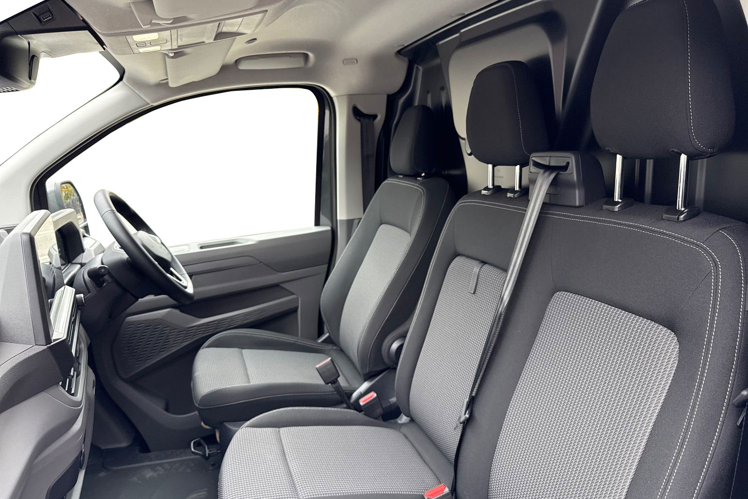 Used Volkswagen Transporter 2025 for sale - 76316309: Photo 15