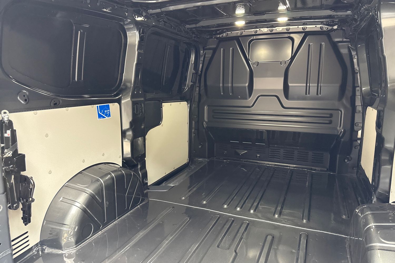 Used Volkswagen Transporter 2025 for sale - 76316309: Photo 41