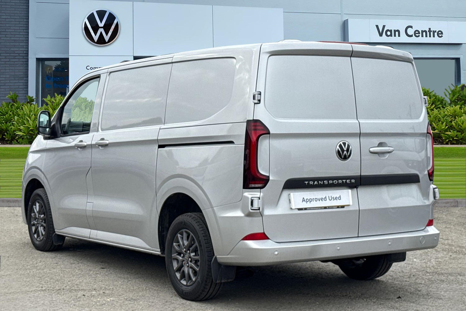Used Volkswagen Transporter 2025 for sale - 76453612: Photo 2
