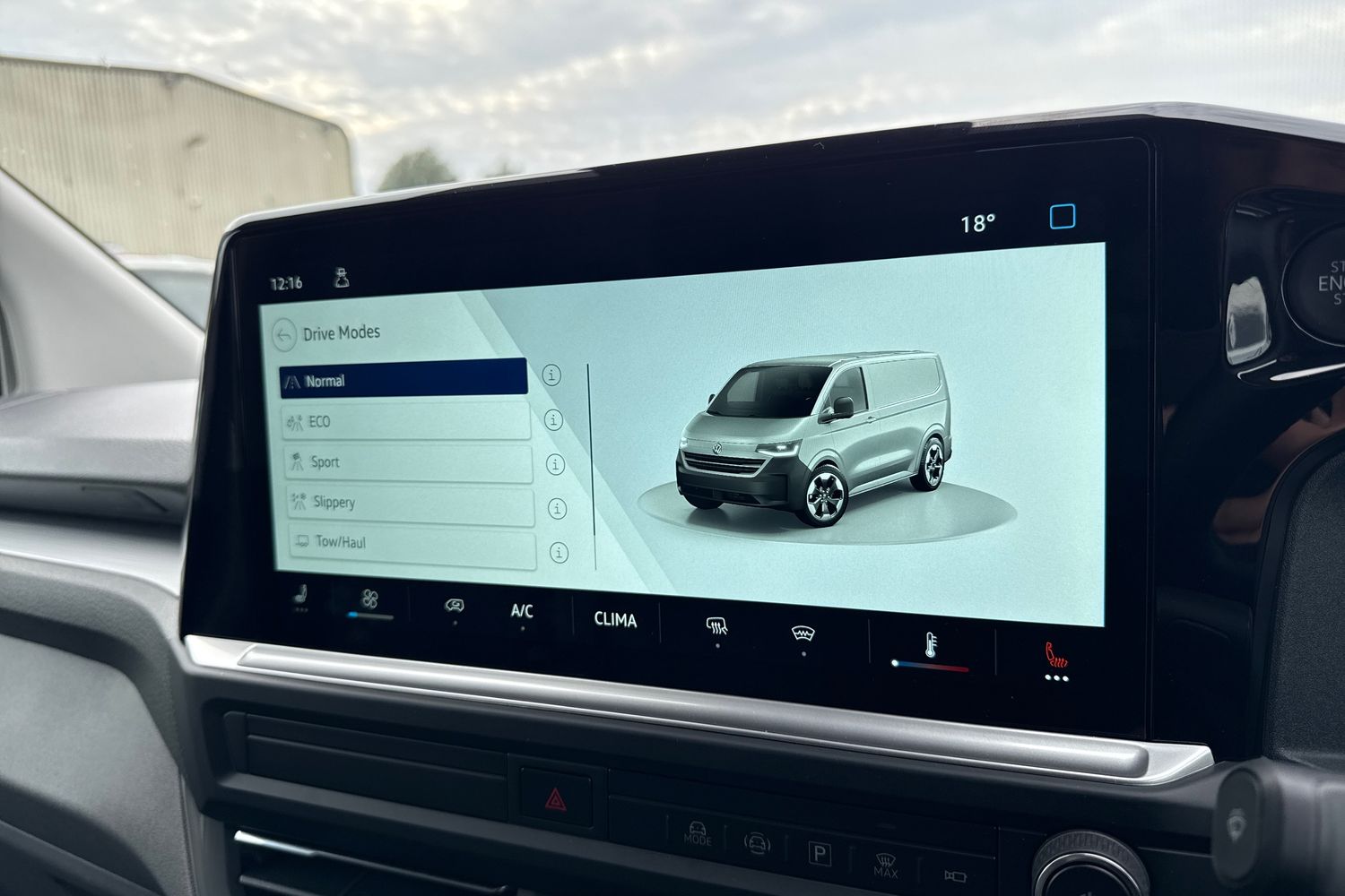 Used Volkswagen Transporter 2025 for sale - 76453612: Photo 35