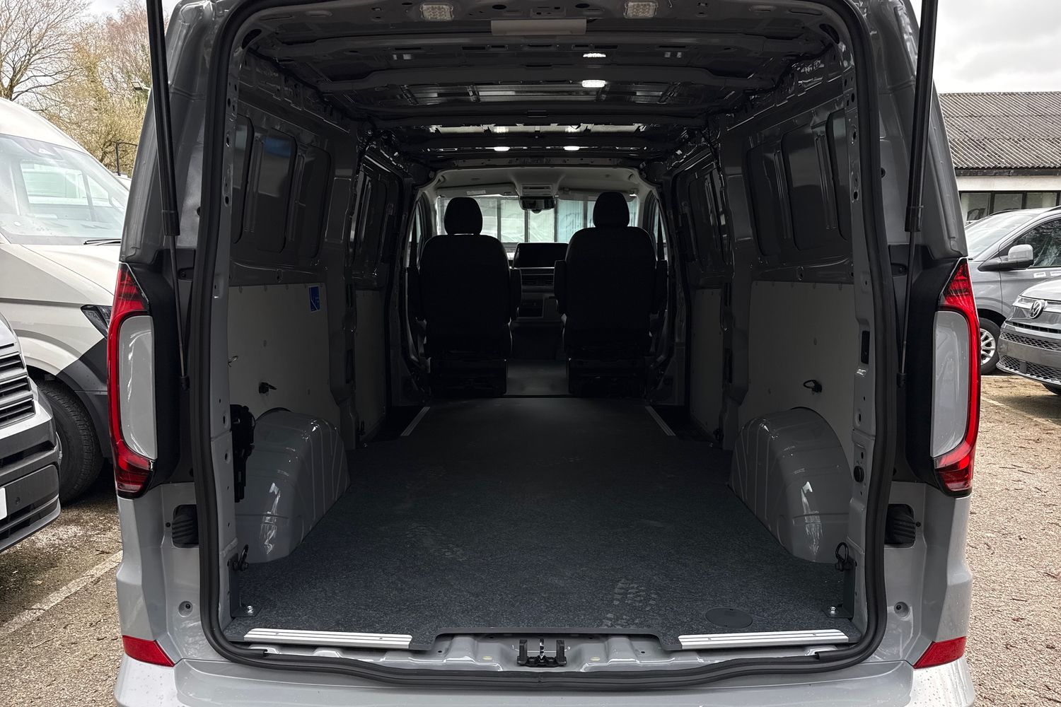 Used Volkswagen Transporter 2026 for sale - 78077370: Photo 6