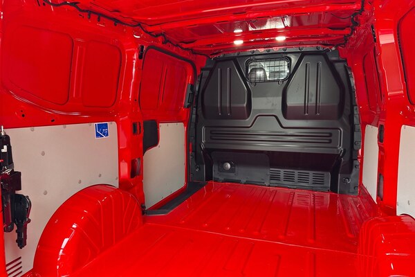 Used Volkswagen Transporter 2025 for sale - 76288328: Photo 40