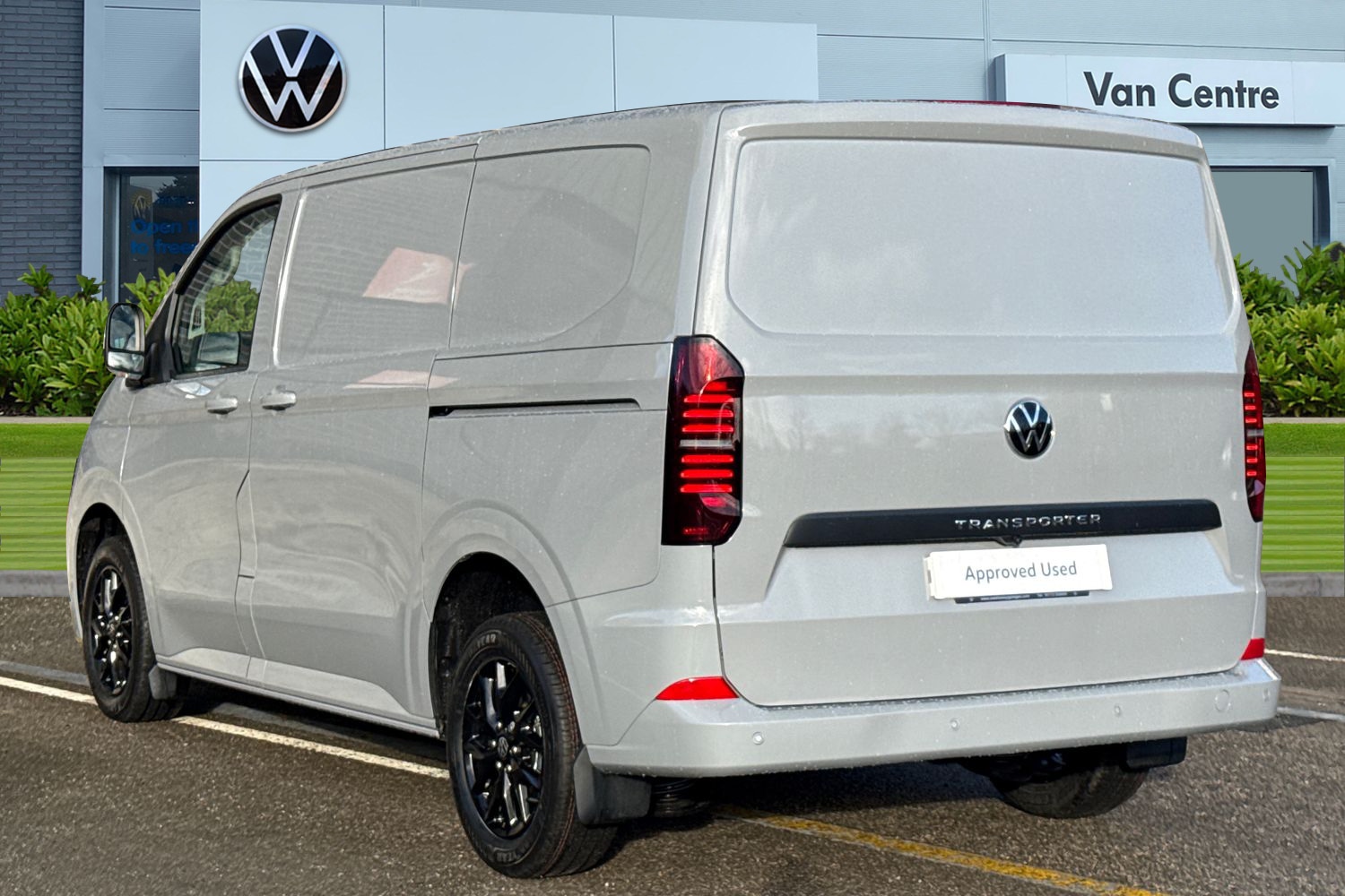 Used Volkswagen Transporter 2025 for sale - 77226526: Photo 2