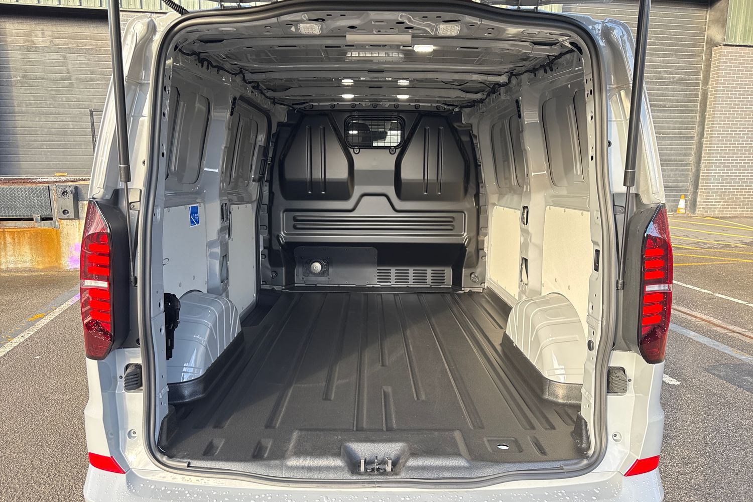 Used Volkswagen Transporter 2025 for sale - 77226526: Photo 6