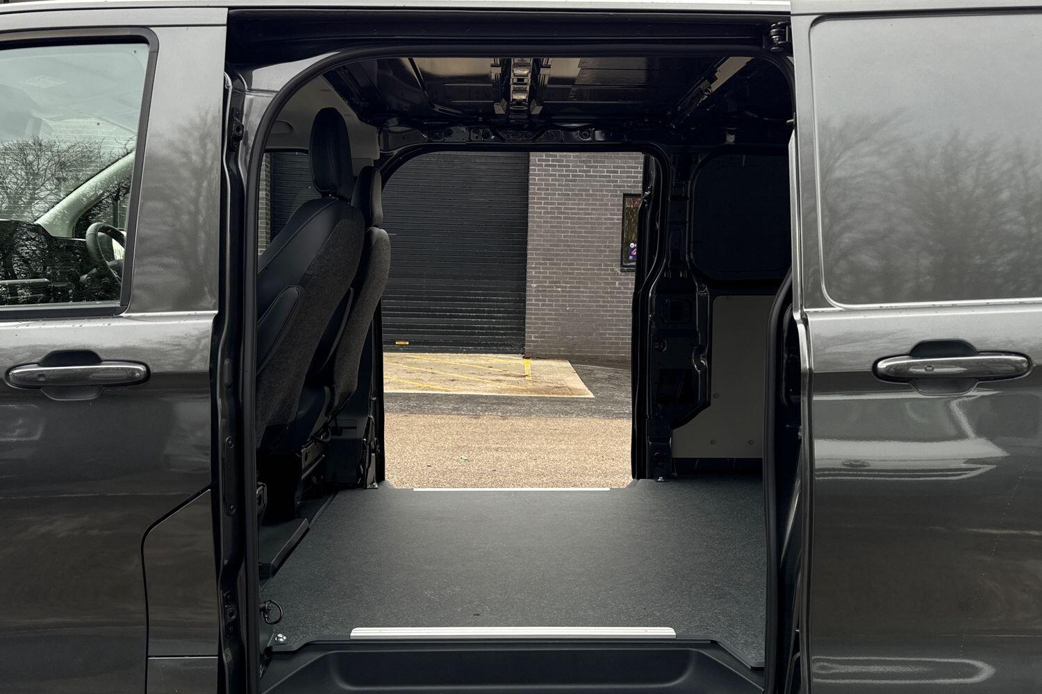 Used Volkswagen Transporter 2025 for sale - 77287203: Photo 28