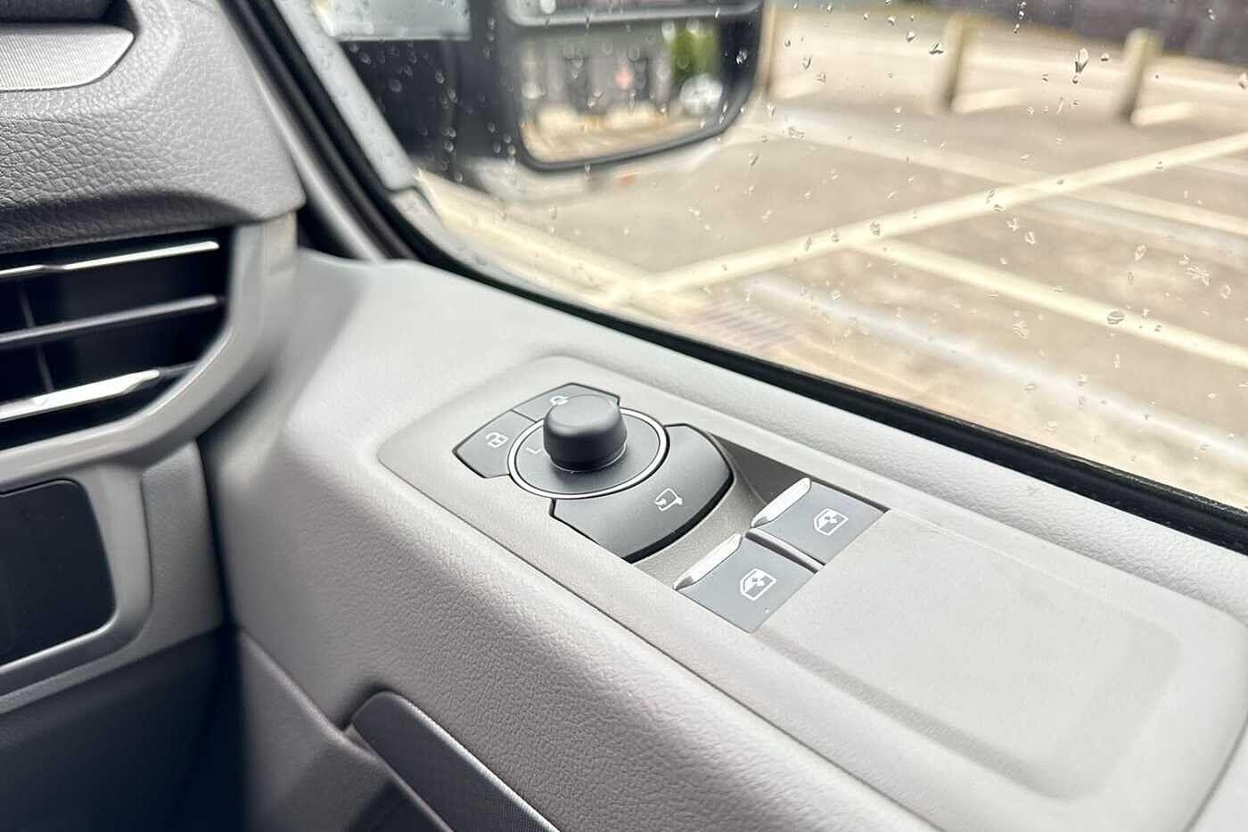 Used Volkswagen Transporter 2025 for sale - 76143787: Photo 17