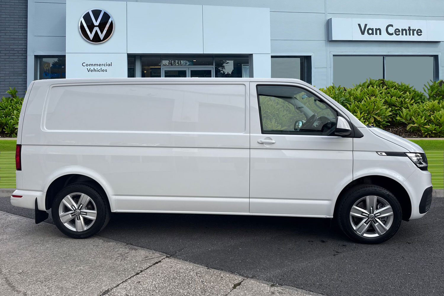 Used Volkswagen Transporter 2024 for sale - 77083946: Photo 3