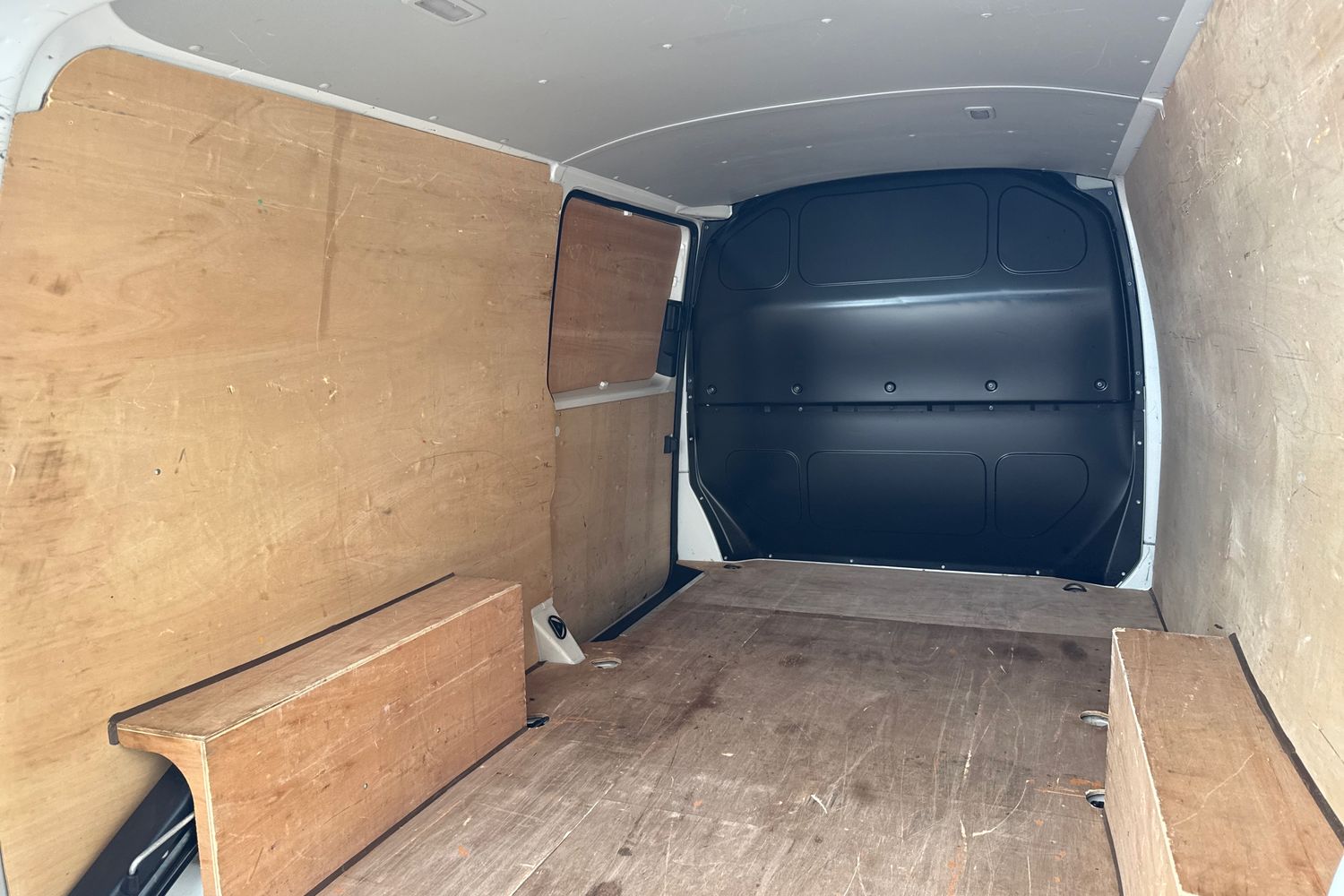 Used Volkswagen Transporter 2024 for sale - 77083946: Photo 39