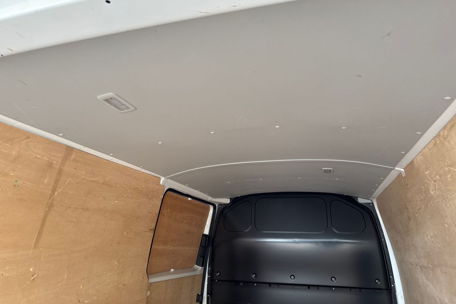 Used Volkswagen Transporter 2024 for sale - 77083946: Photo 40