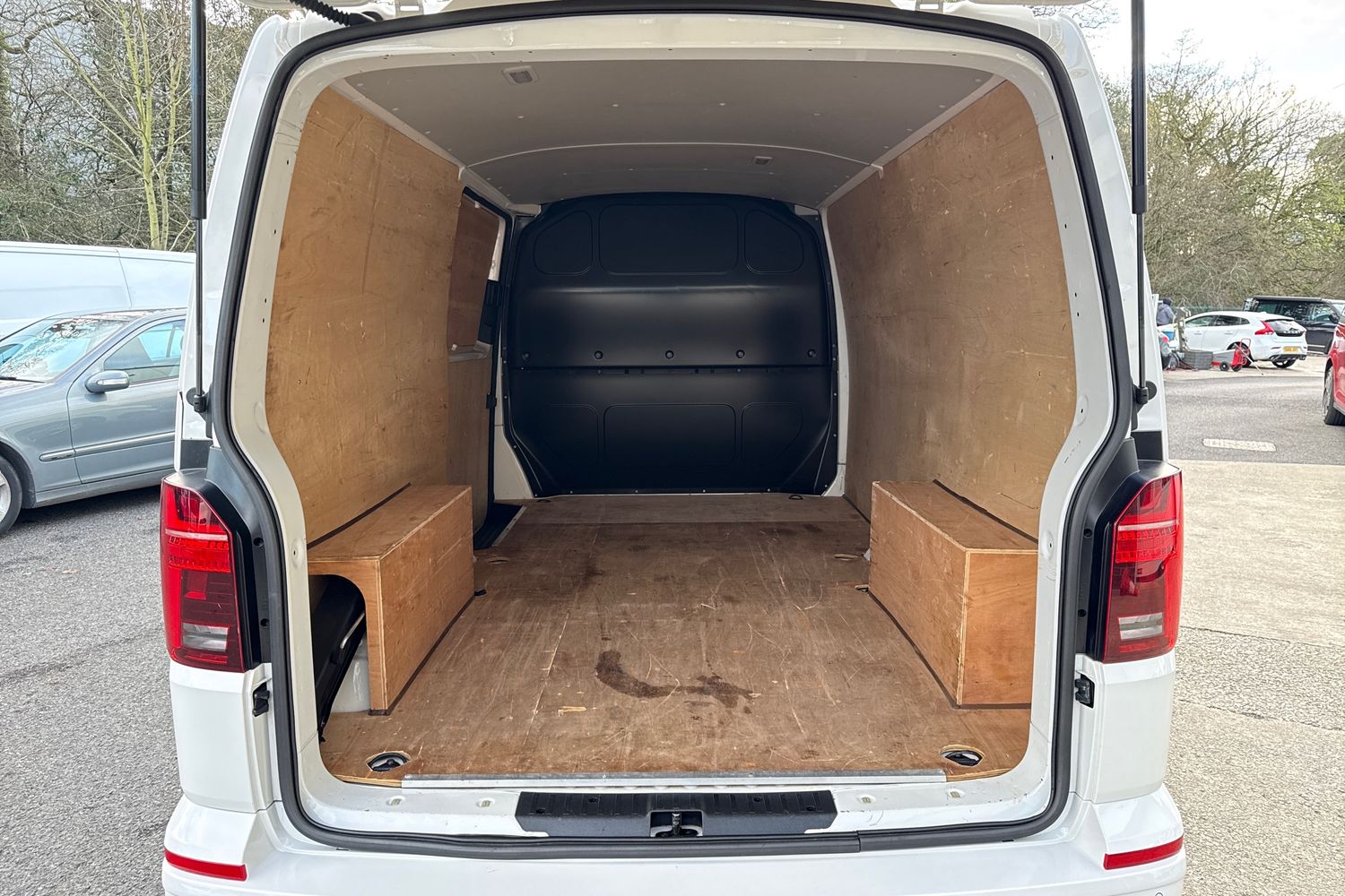 Used Volkswagen Transporter 2024 for sale - 77083946: Photo 6