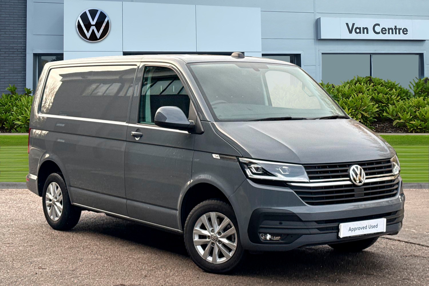 Used Volkswagen Transporter 2024 for sale - 76934280: Photo 1
