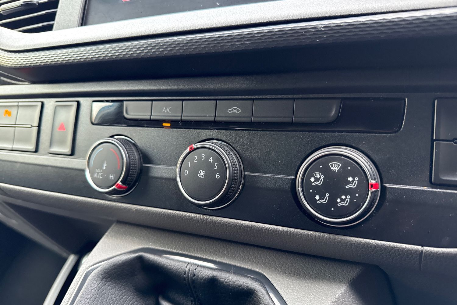 Used Volkswagen Transporter 2024 for sale - 76934280: Photo 22