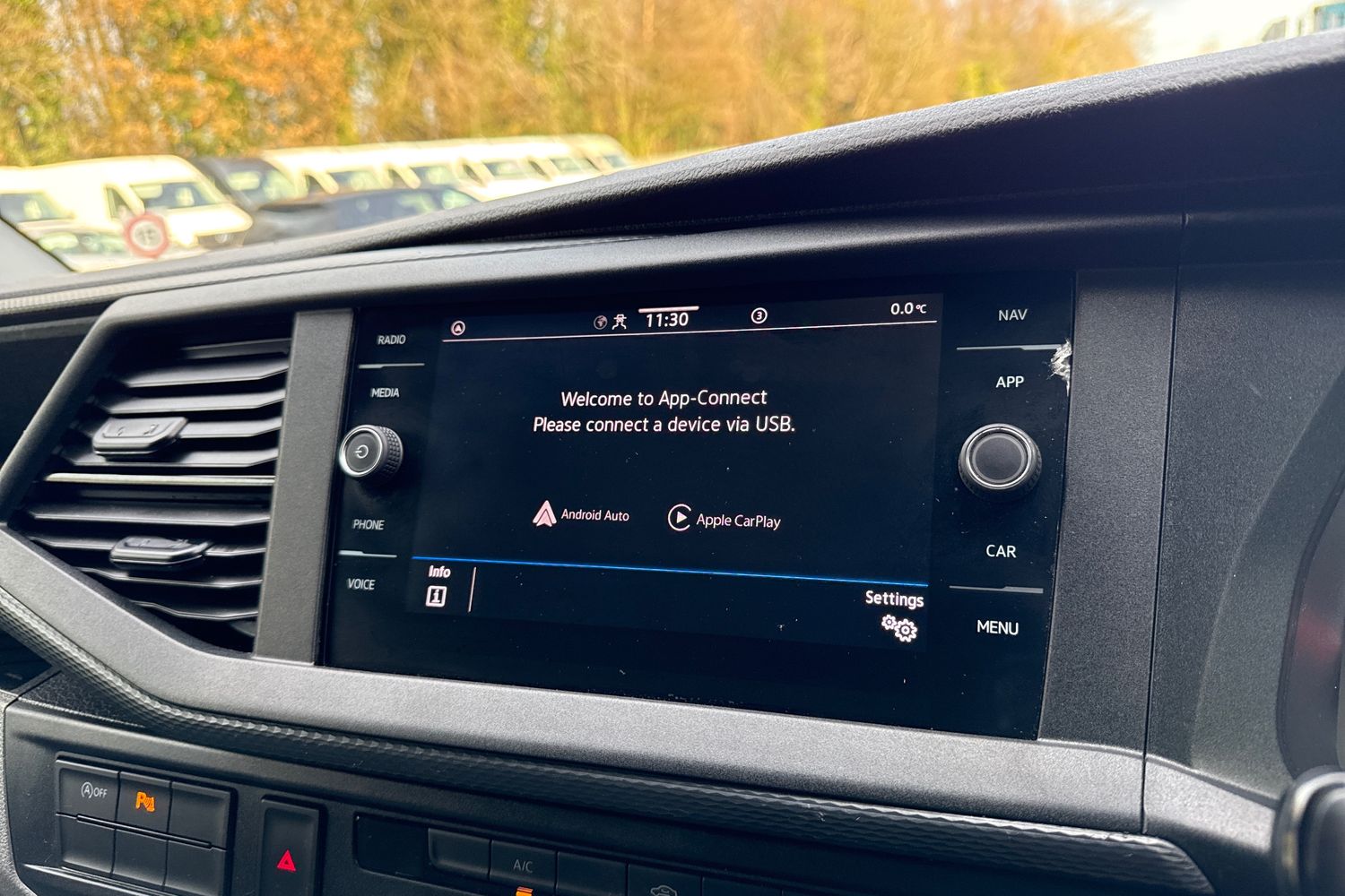 Used Volkswagen Transporter 2024 for sale - 76934280: Photo 30