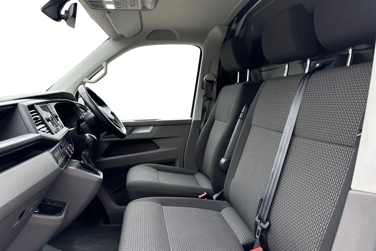 Used Volkswagen Transporter 2024 for sale - 77919297: Photo 10