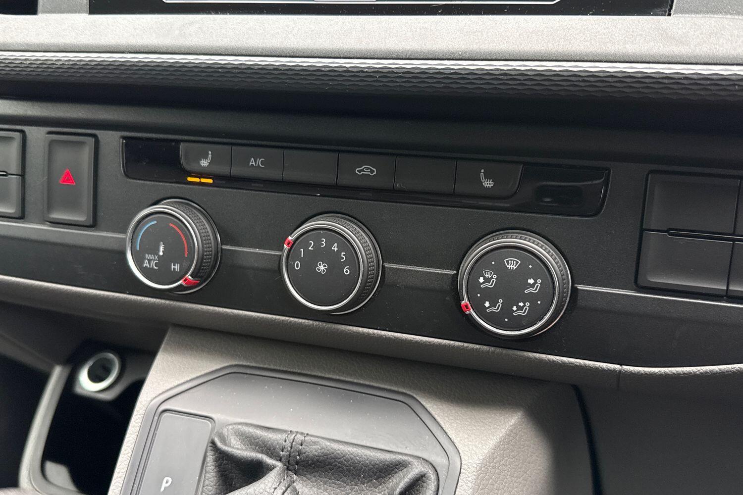 Used Volkswagen Transporter 2024 for sale - 77919297: Photo 18