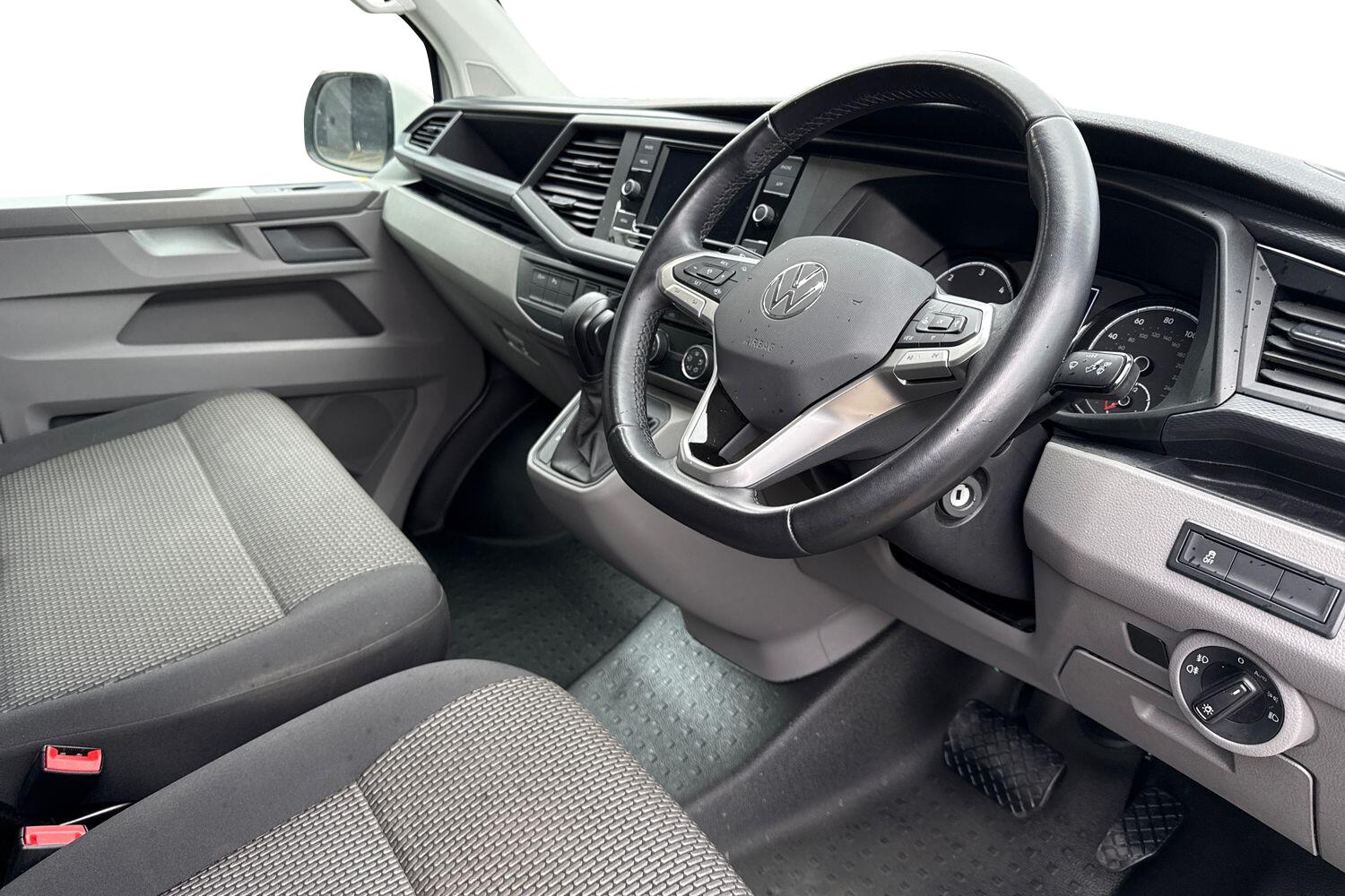 Used Volkswagen Transporter 2024 for sale - 77919297: Photo 7