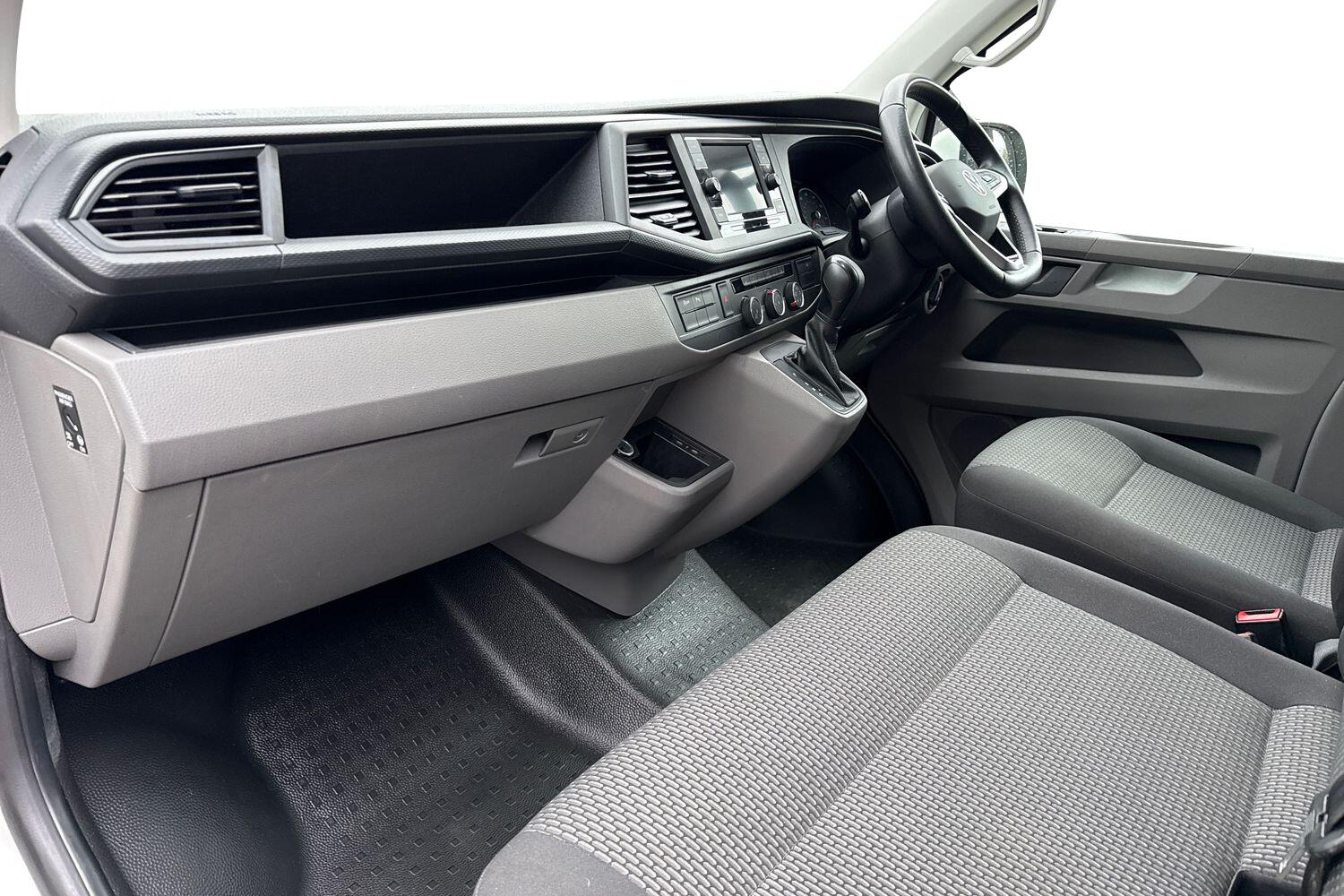 Used Volkswagen Transporter 2024 for sale - 77919297: Photo 8